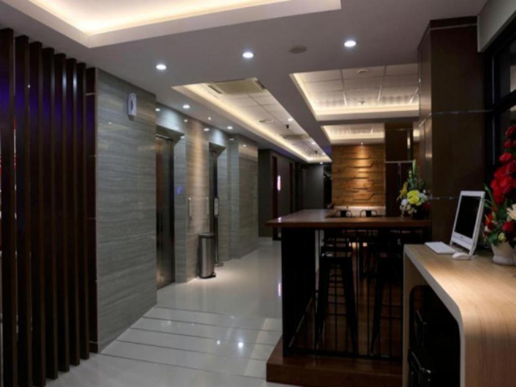 Grand Citihub Hotel @Kartini Бандар-Лампунг Экстерьер фото